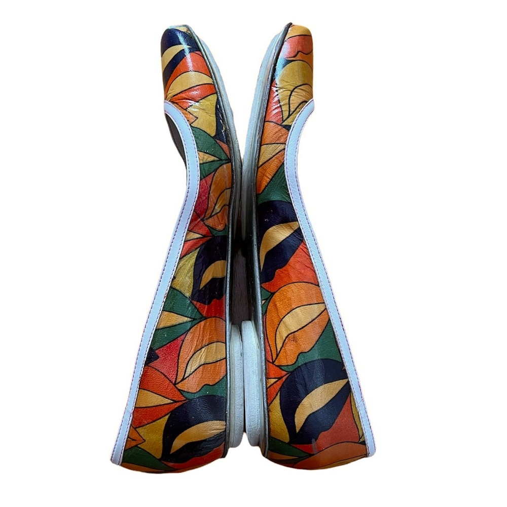 D&G round toe flats with colorful lips 👄 pattern